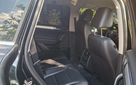 Volkswagen Touareg III, 2011 год, 2 100 000 рублей, 3 фотография