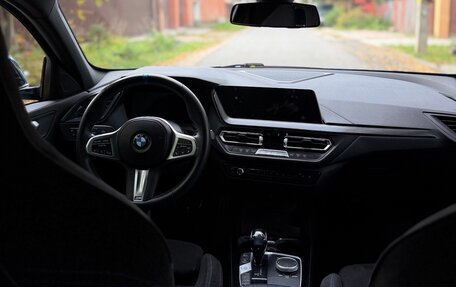 BMW 1 серия, 2021 год, 2 500 000 рублей, 10 фотография