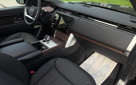 Land Rover Range Rover IV рестайлинг, 2025 год, 18 750 000 рублей, 28 фотография
