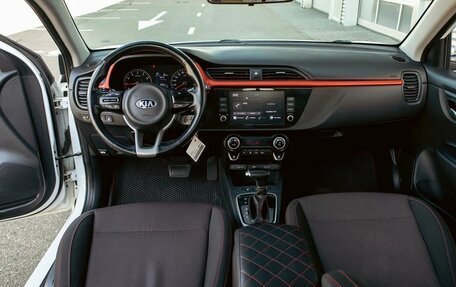 KIA Rio IV, 2021 год, 1 800 000 рублей, 9 фотография