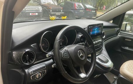 Mercedes-Benz V-Класс, 2020 год, 4 500 000 рублей, 14 фотография