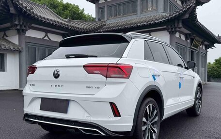 Volkswagen T-Roc I, 2022 год, 1 499 017 рублей, 6 фотография