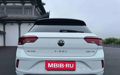Volkswagen T-Roc I, 2022 год, 1 499 017 рублей, 5 фотография