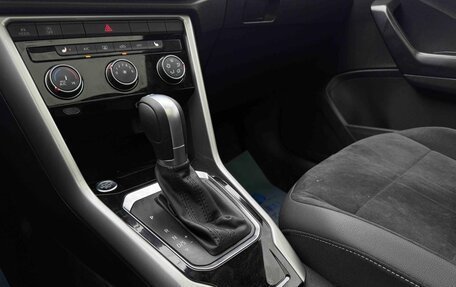 Volkswagen T-Roc I, 2022 год, 1 499 017 рублей, 14 фотография