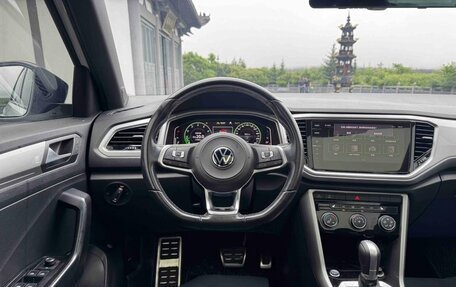 Volkswagen T-Roc I, 2022 год, 1 499 017 рублей, 16 фотография