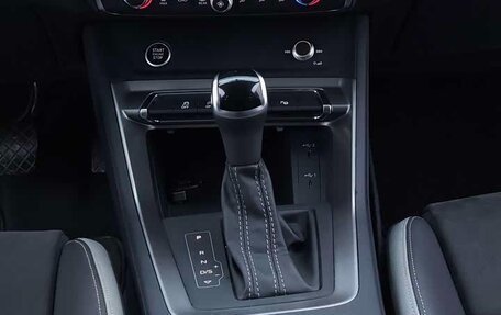 Audi Q3, 2022 год, 1 750 000 рублей, 13 фотография