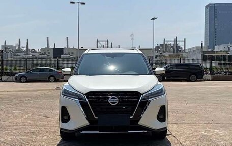 Nissan Kicks I, 2023 год, 1 200 000 рублей, 2 фотография