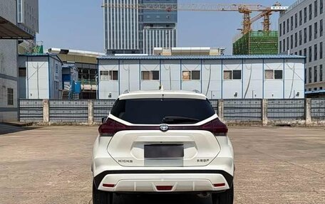 Nissan Kicks I, 2023 год, 1 200 000 рублей, 7 фотография