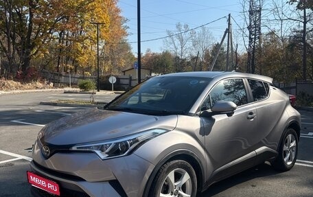 Toyota C-HR I рестайлинг, 2019 год, 1 550 000 рублей, 3 фотография