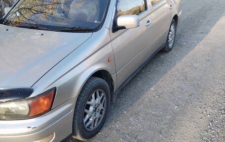 Toyota Vista, 1990 год, 410 000 рублей, 2 фотография