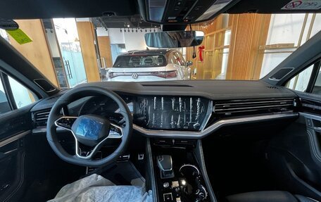 Volkswagen Touareg III, 2026 год, 12 000 000 рублей, 7 фотография