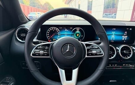 Mercedes-Benz GLB, 2022 год, 2 582 000 рублей, 10 фотография