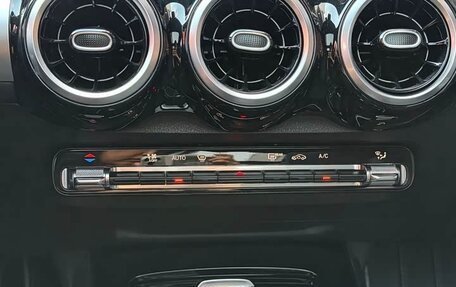 Mercedes-Benz GLB, 2022 год, 2 582 000 рублей, 13 фотография