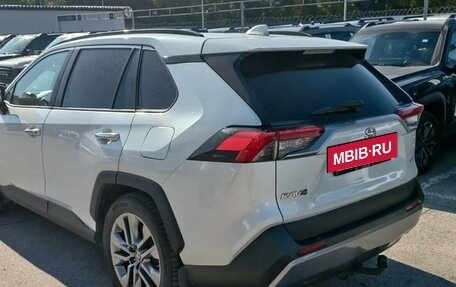 Toyota RAV4, 2020 год, 3 395 000 рублей, 4 фотография