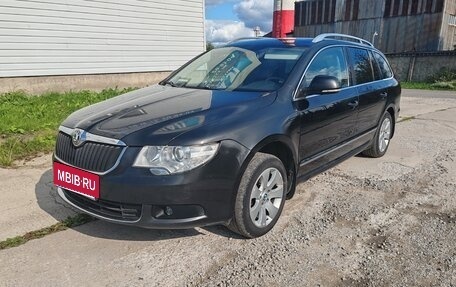 Skoda Superb III рестайлинг, 2011 год, 890 000 рублей, 1 фотография