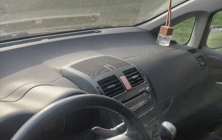Toyota Auris II, 2007 год, 450 000 рублей, 3 фотография