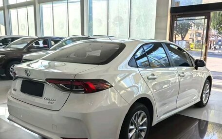 Toyota Corolla, 2023 год, 1 990 000 рублей, 2 фотография