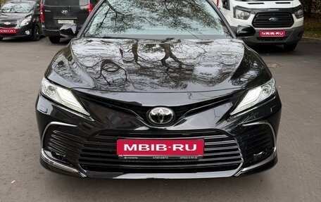 Toyota Camry, 2021 год, 2 680 000 рублей, 1 фотография