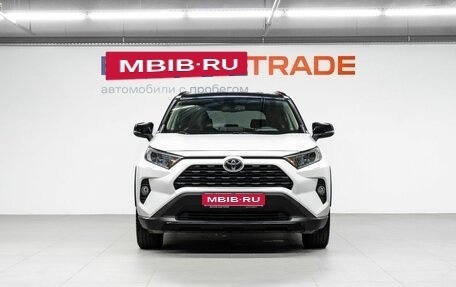 Toyota RAV4, 2021 год, 3 199 000 рублей, 1 фотография