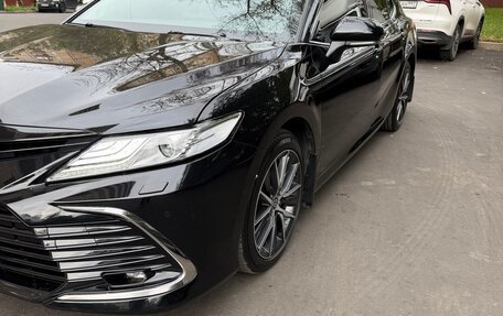 Toyota Camry, 2021 год, 2 680 000 рублей, 2 фотография