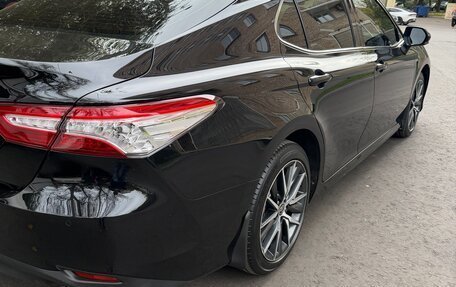 Toyota Camry, 2021 год, 2 680 000 рублей, 3 фотография