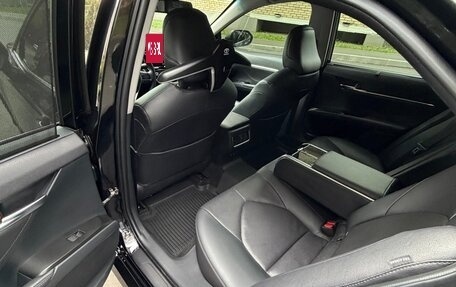 Toyota Camry, 2021 год, 2 680 000 рублей, 9 фотография
