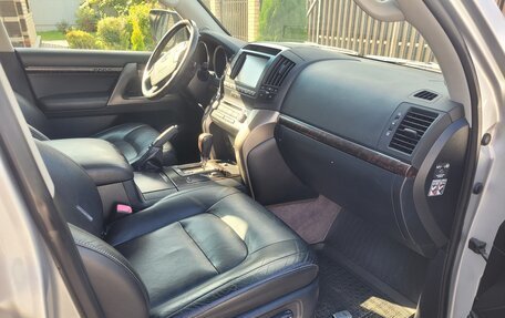 Toyota Land Cruiser 200, 2011 год, 4 150 000 рублей, 14 фотография