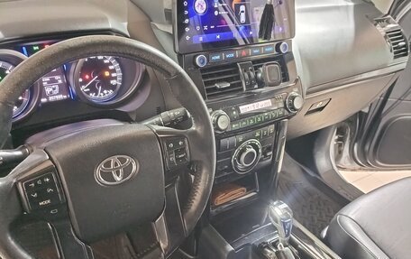 Toyota Land Cruiser Prado 150 рестайлинг 2, 2013 год, 3 200 000 рублей, 7 фотография