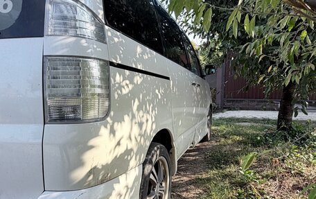 Toyota Voxy II, 2006 год, 450 000 рублей, 3 фотография