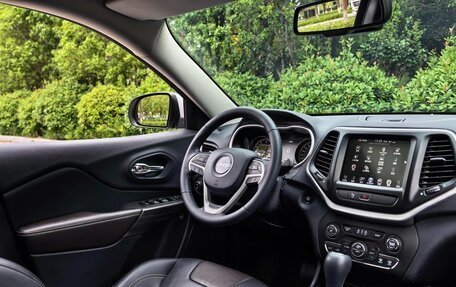 Jeep Cherokee, 2020 год, 2 090 000 рублей, 27 фотография
