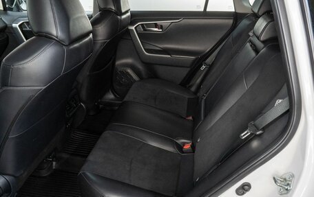 Toyota RAV4, 2021 год, 3 199 000 рублей, 10 фотография