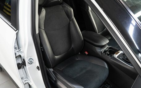 Toyota RAV4, 2021 год, 3 199 000 рублей, 9 фотография