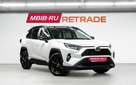 Toyota RAV4, 2021 год, 3 199 000 рублей, 18 фотография