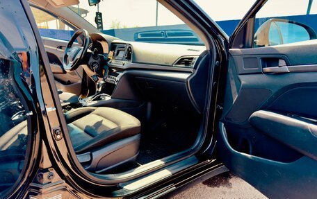 Hyundai Elantra VI рестайлинг, 2017 год, 1 600 000 рублей, 3 фотография