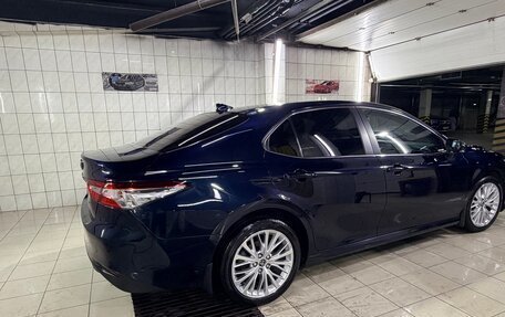 Toyota Camry, 2018 год, 2 875 000 рублей, 2 фотография