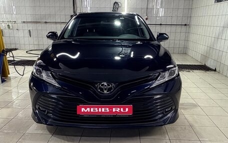 Toyota Camry, 2018 год, 2 875 000 рублей, 6 фотография