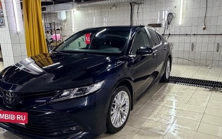Toyota Camry, 2018 год, 2 875 000 рублей, 3 фотография