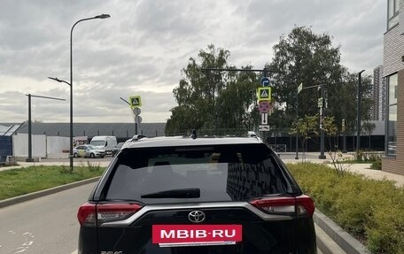 Toyota RAV4, 2021 год, 3 570 000 рублей, 4 фотография