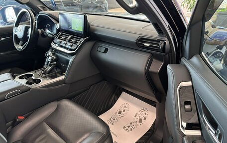 Toyota Land Cruiser, 2021 год, 11 199 900 рублей, 12 фотография