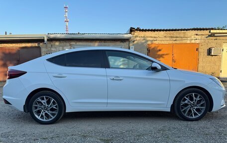 Hyundai Elantra VI рестайлинг, 2019 год, 1 650 000 рублей, 3 фотография