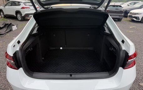 Skoda Superb III рестайлинг, 2025 год, 3 000 000 рублей, 7 фотография