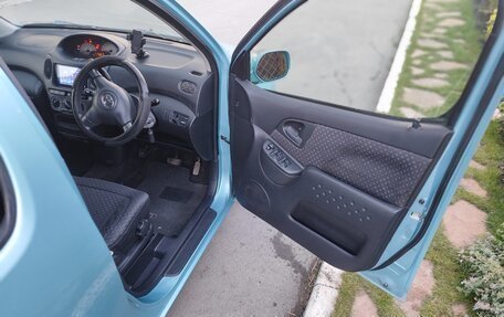 Toyota FunCargo, 2004 год, 570 000 рублей, 4 фотография