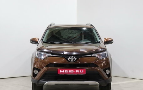 Toyota RAV4, 2017 год, 2 080 000 рублей, 2 фотография
