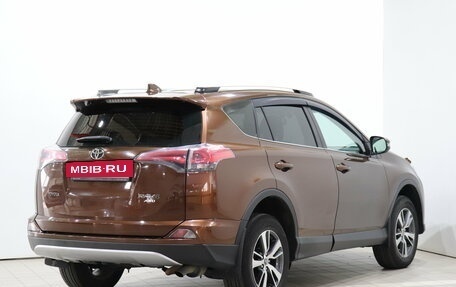 Toyota RAV4, 2017 год, 2 080 000 рублей, 5 фотография