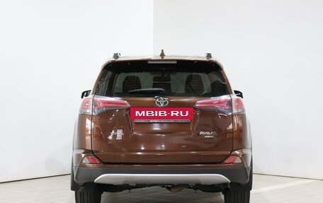 Toyota RAV4, 2017 год, 2 080 000 рублей, 6 фотография