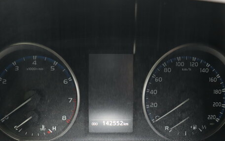Toyota RAV4, 2017 год, 2 080 000 рублей, 13 фотография