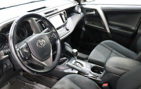 Toyota RAV4, 2017 год, 2 080 000 рублей, 17 фотография
