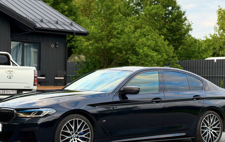 BMW 5 серия, 2021 год, 5 700 000 рублей, 2 фотография