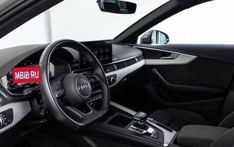 Audi A4, 2022 год, 3 200 000 рублей, 6 фотография