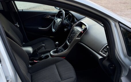Opel Astra J, 2010 год, 575 000 рублей, 14 фотография